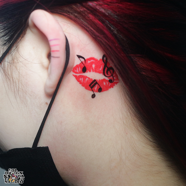 名古屋　タトゥー　女性